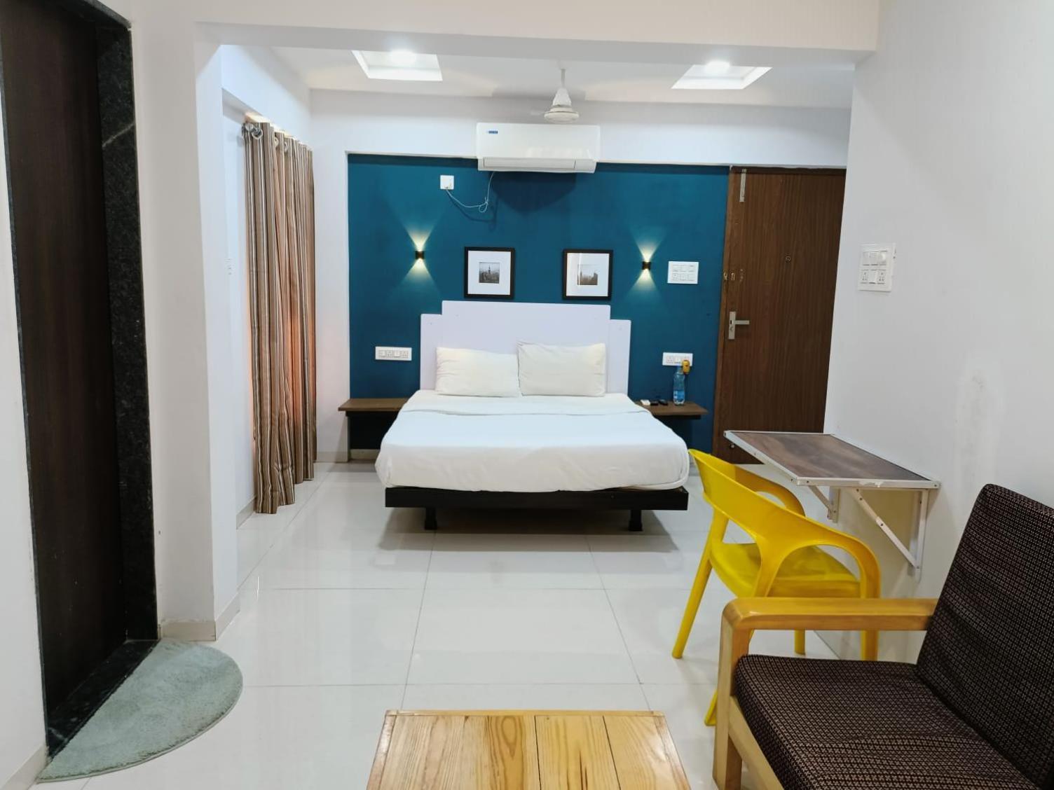 Specious Room In Ranveer Studio Hinjawadi Exterior foto